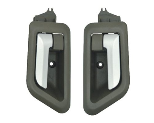 德龍新M3000、豪沃C7H內扣